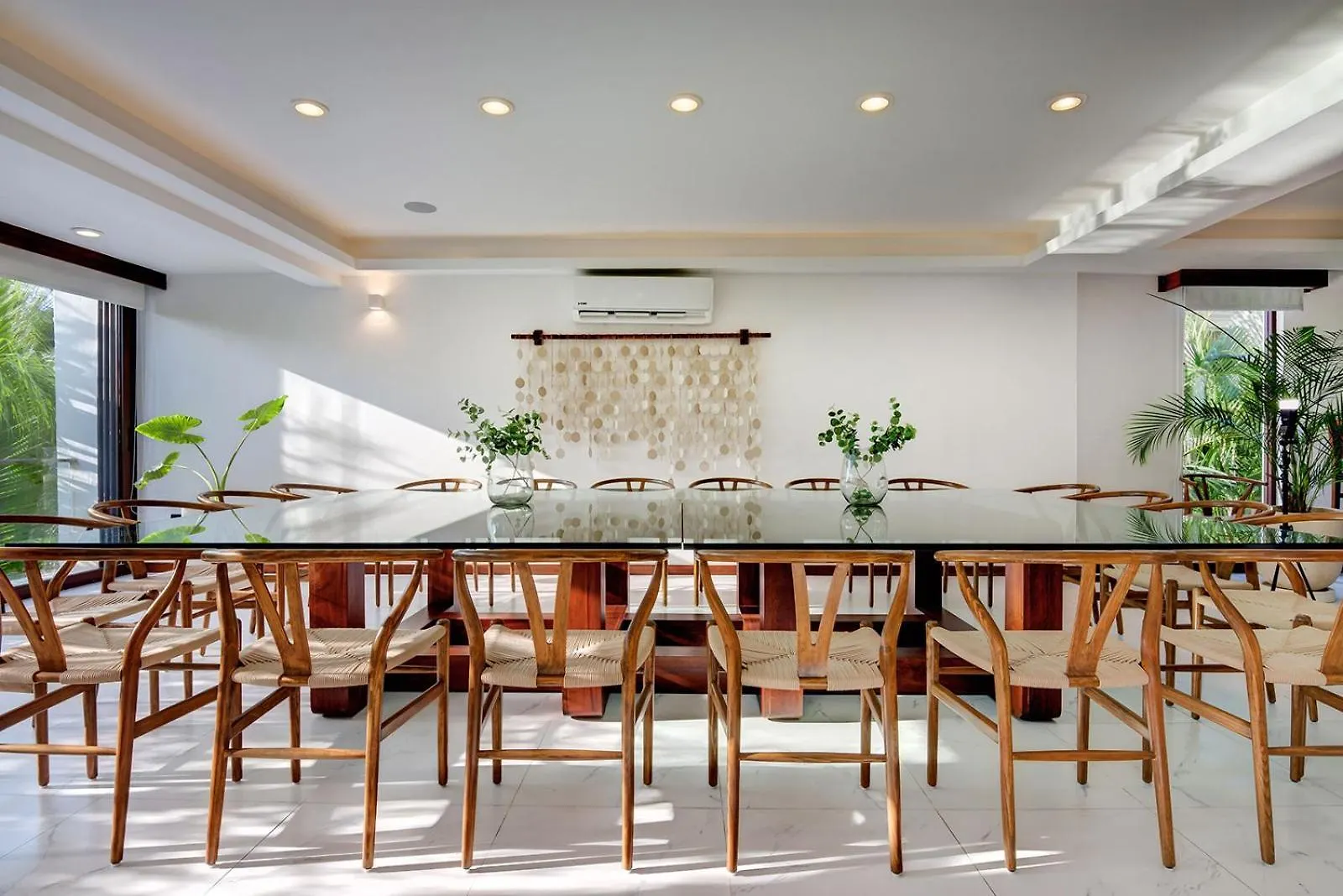 Sixteen Bedrooms Villa In Playa Del Carmen