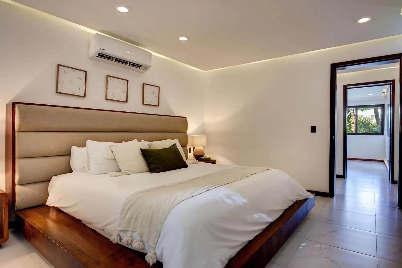Sixteen Bedrooms Villa In Playa Del Carmen Mexico