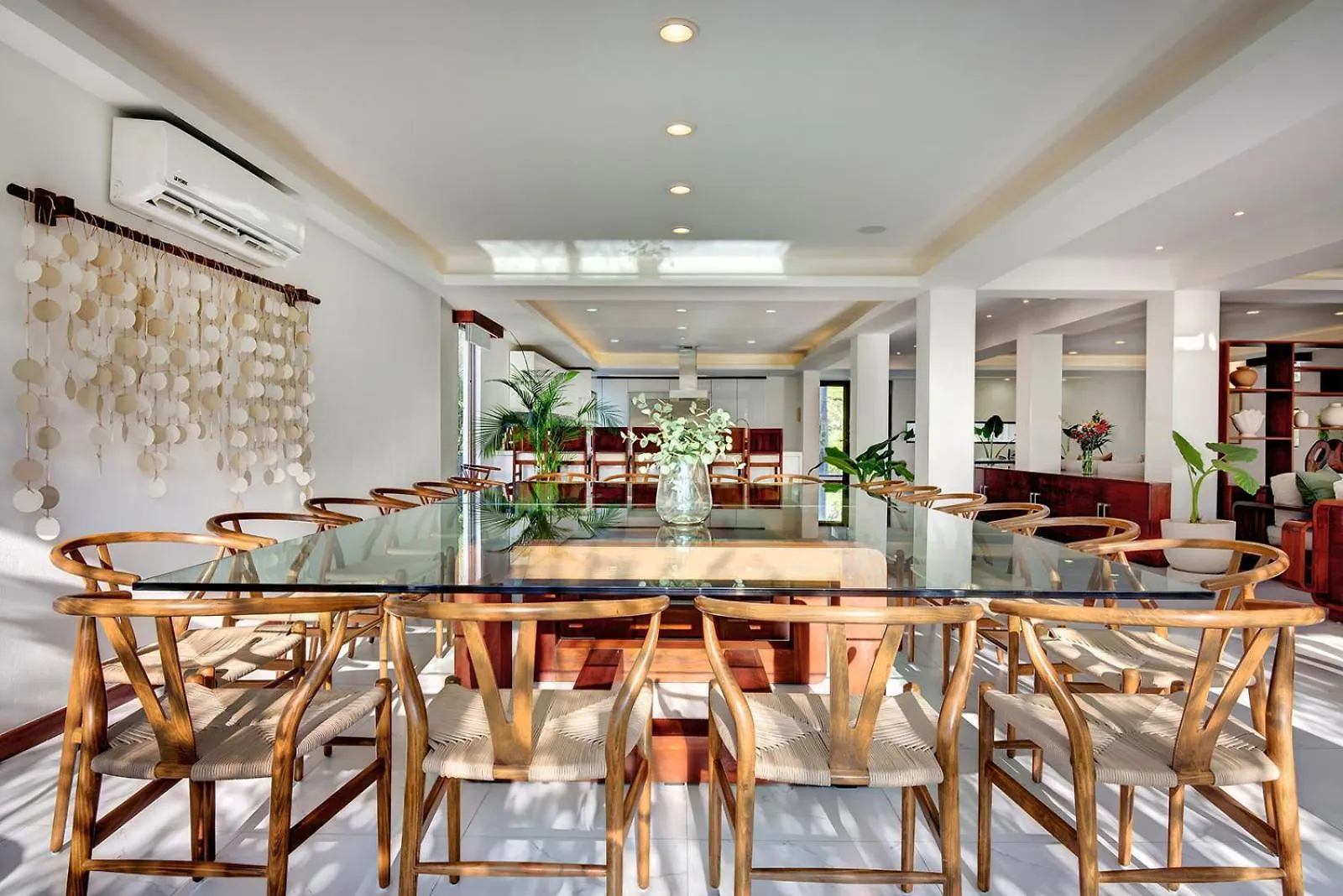 Sixteen Bedrooms Villa In Playa Del Carmen