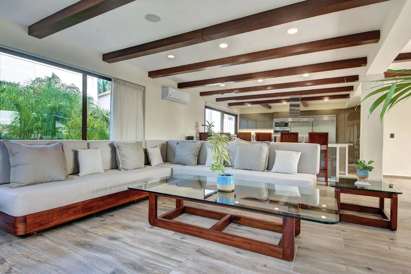 Sixteen Bedrooms Villa In Playa Del Carmen 0*,